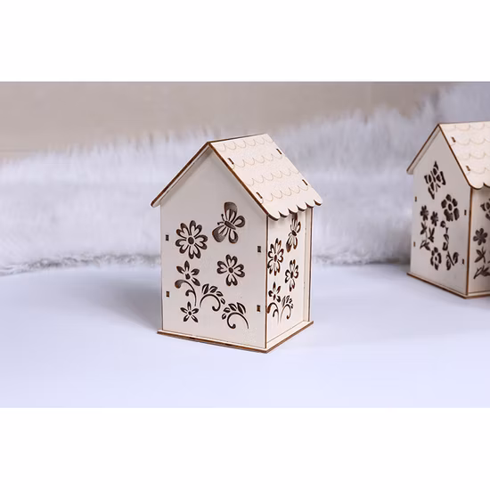 Деревянный декоративный домик для пасхальной поделки со светом